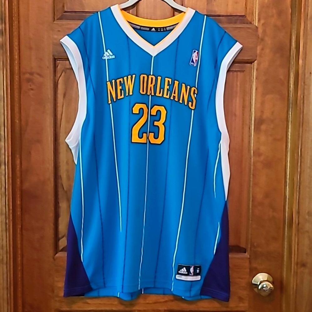 ADIDAS NBA New Orleans Davis #23 Jersey.  Men XL